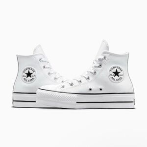 Clean Leather Platform Chuck
Taylor All Star